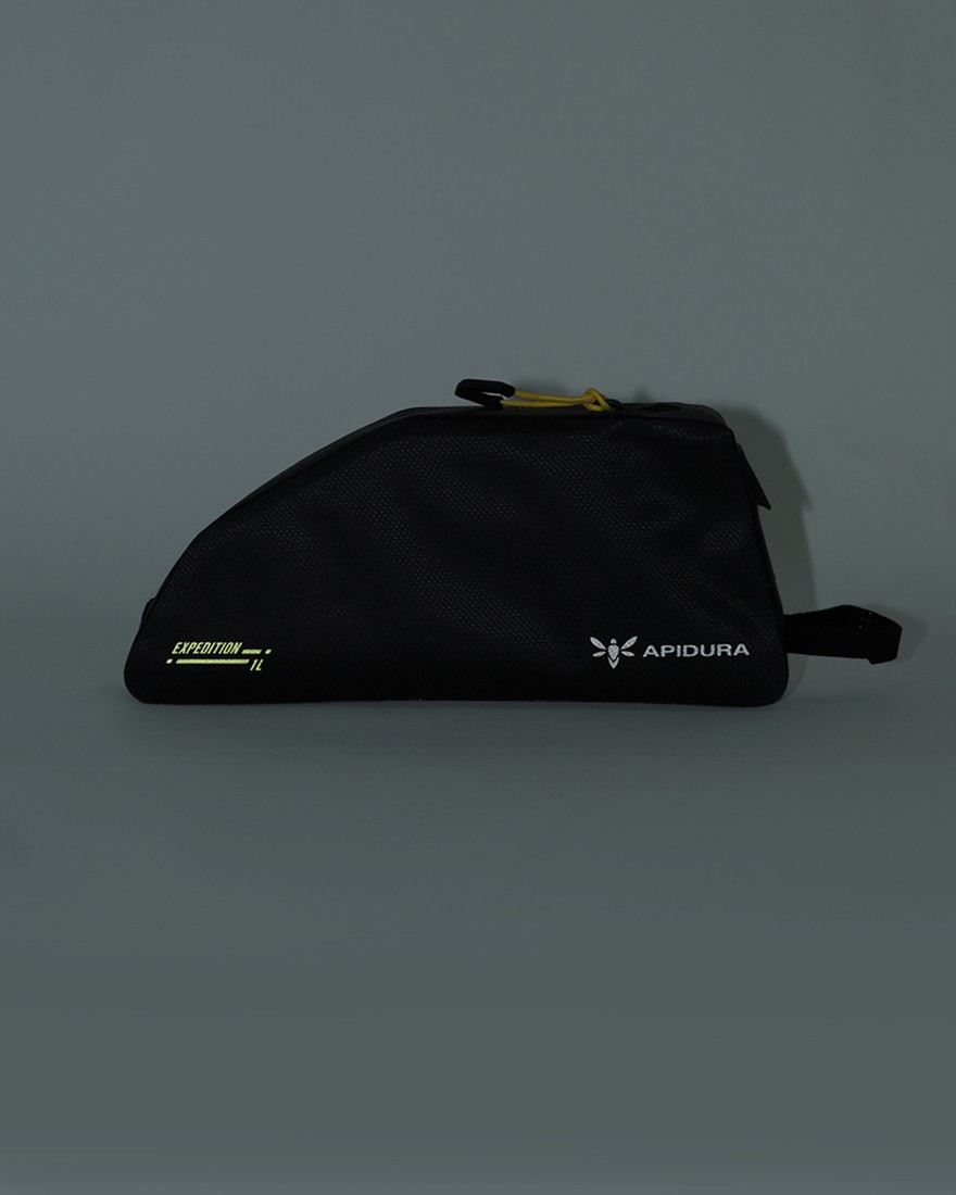 APIDURAボルトオン トップチューブバッグ【NEW EXPEDITION BOLT-ON TOP TUBE PACK/1L】26l