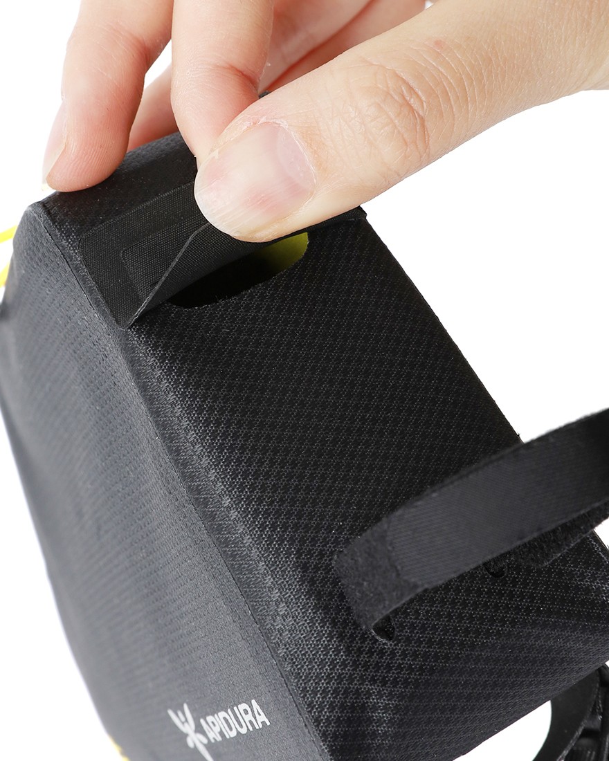 APIDURAトップチューブバッグ【NEW EXPEDITION TOP TUBE PACK/1L】18l