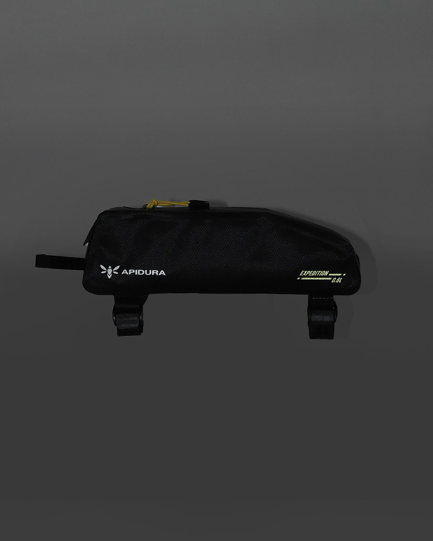 APIDURAトップチューブバッグ【NEW EXPEDITION TOP TUBE PACK/0.6L】07l