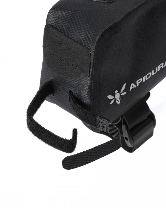 APIDURAトップチューブバッグ【NEW EXPEDITION TOP TUBE PACK/0.6L】16l