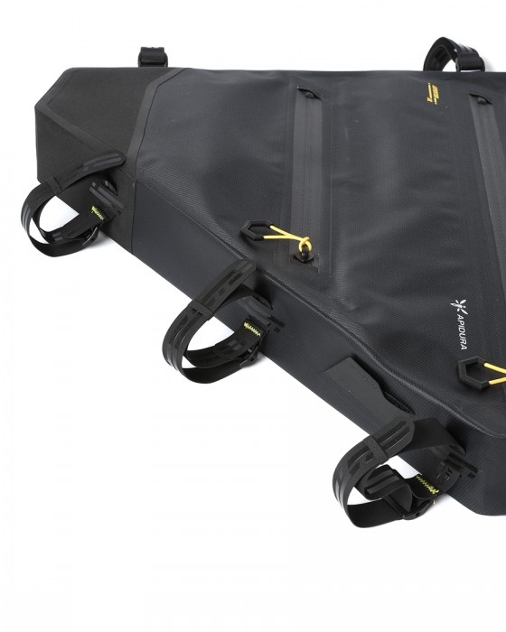 APIDURAフルフレームバッグ【NEW EXPEDITION FULL FRAME PACK /10L】10l