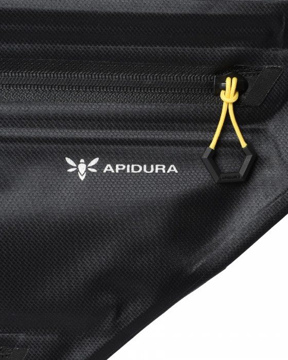 APIDURAフルフレームバッグ【NEW EXPEDITION FULL FRAME PACK /10L】16l