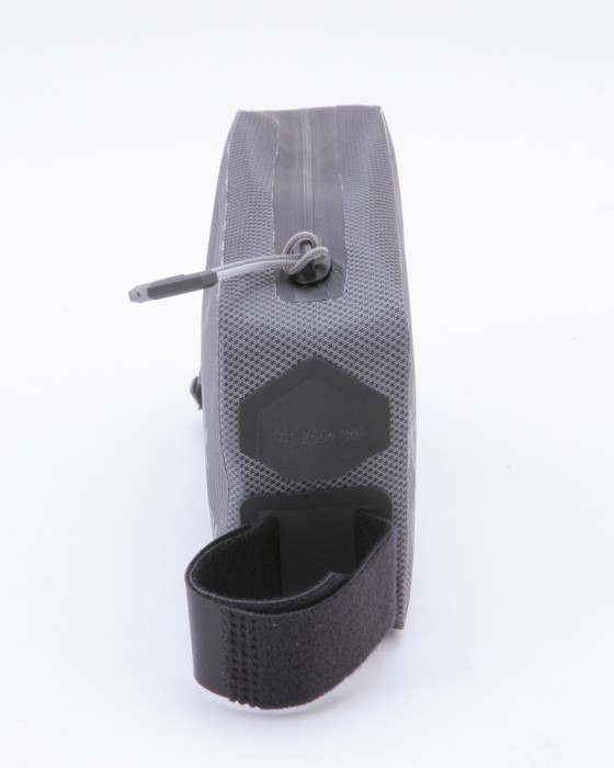 APIDURAトップチューブバッグ 1L【EXPEDITION TOP TUBE PACK/ ラージ】04l