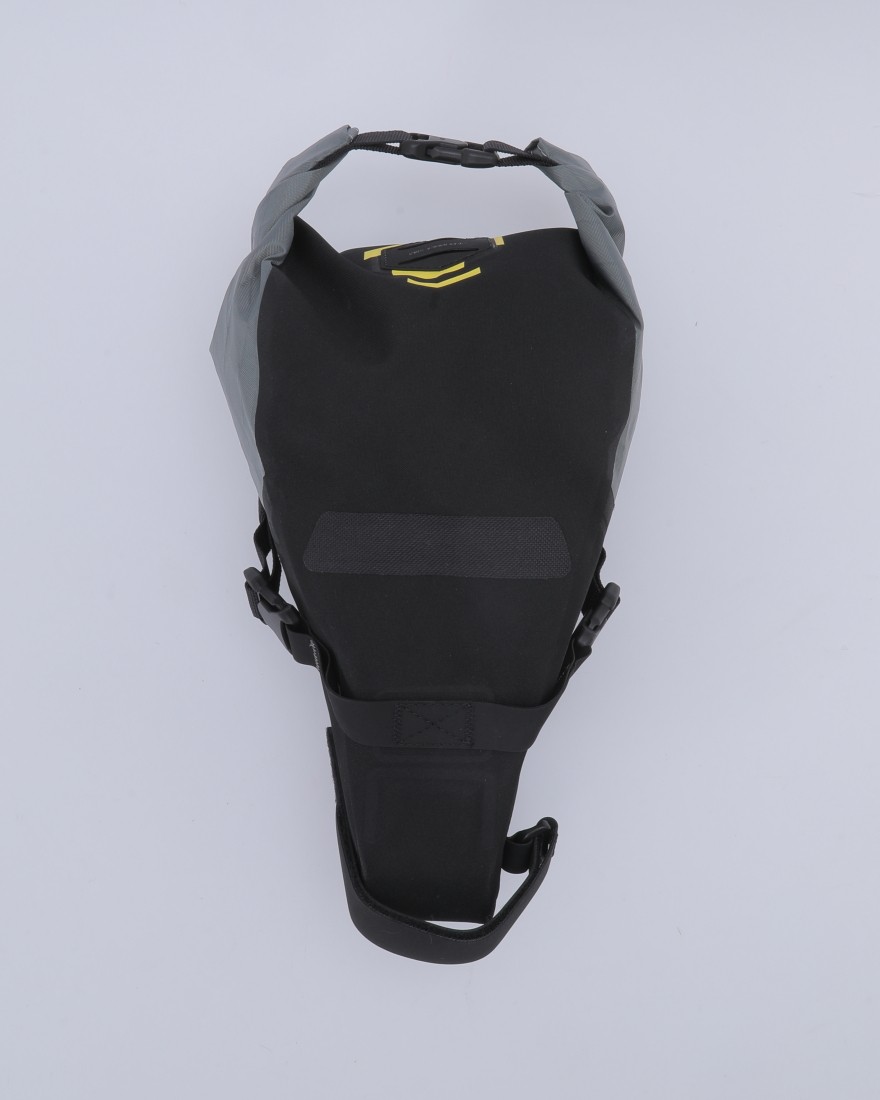 APIDURAサドルバッグ 4.5L【BACKCOUNTRY SADDLE PACK 4.5L】21l