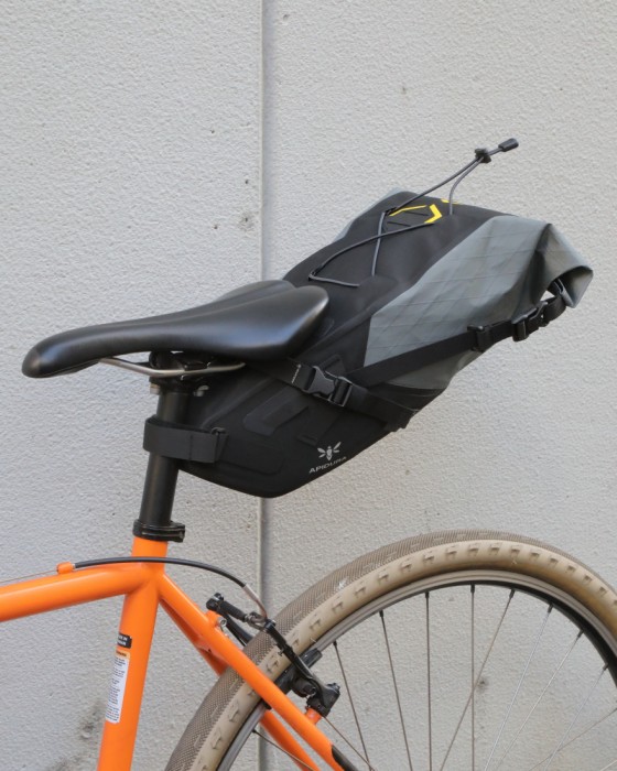 APIDURAサドルバッグ 6L【BACKCOUNTRY SADDLE PACK 6L】24l