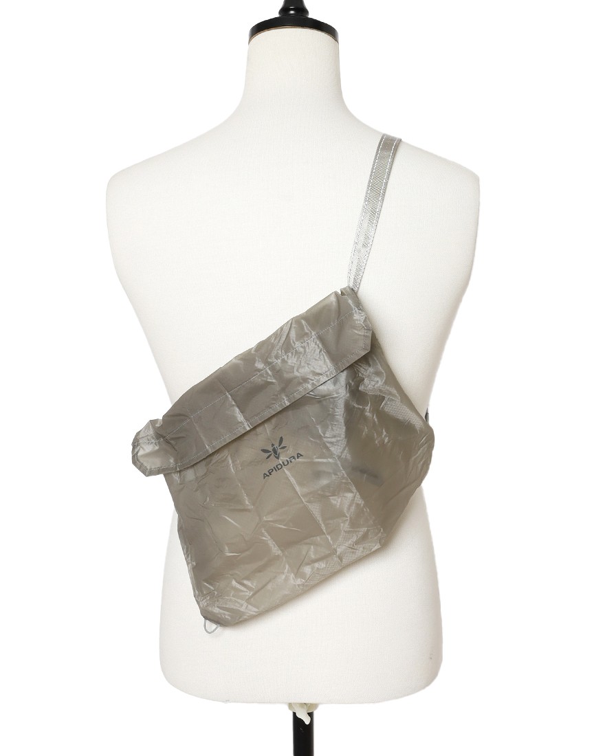 パッカブル サコッシュ【packable musette/7L】｜APIDURA（アピデュラ