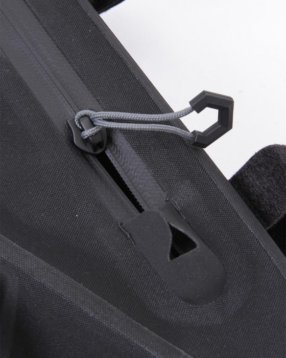 APIDURAフレームバッグ 1L【BACKCOUNTRY FRAME PACK 1L】13l