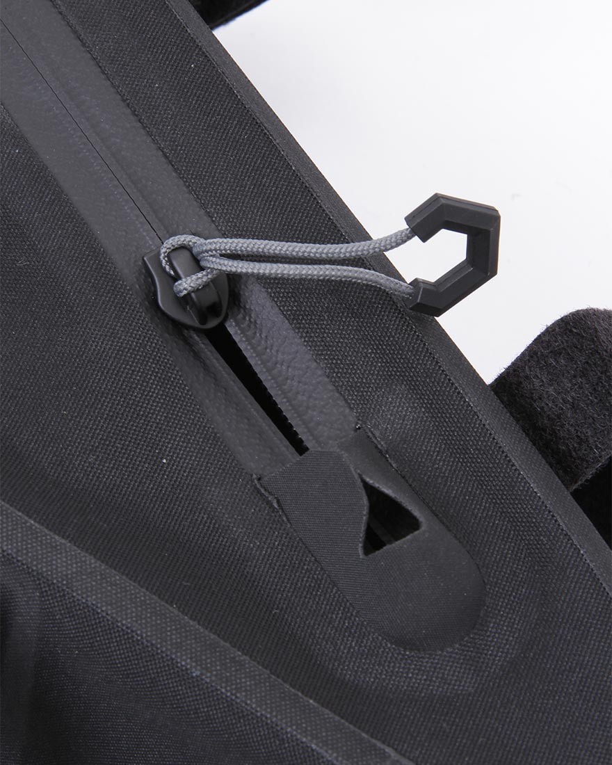 APIDURAフレームバッグ 1L【BACKCOUNTRY FRAME PACK 1L】13l