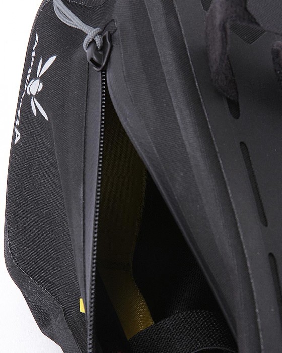 APIDURAフレームバッグ 1L【BACKCOUNTRY FRAME PACK 1L】14l