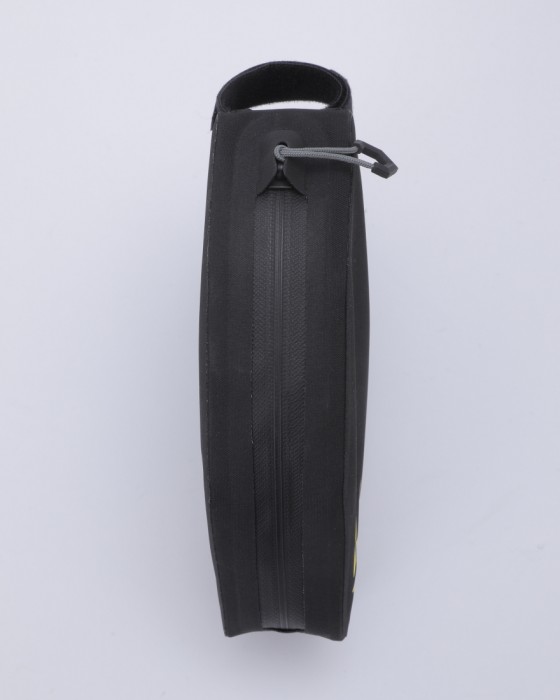 APIDURAリアトップチューブバッグ 1L【BACKCOUNTRY REAR TOP TUBE PACK】05l