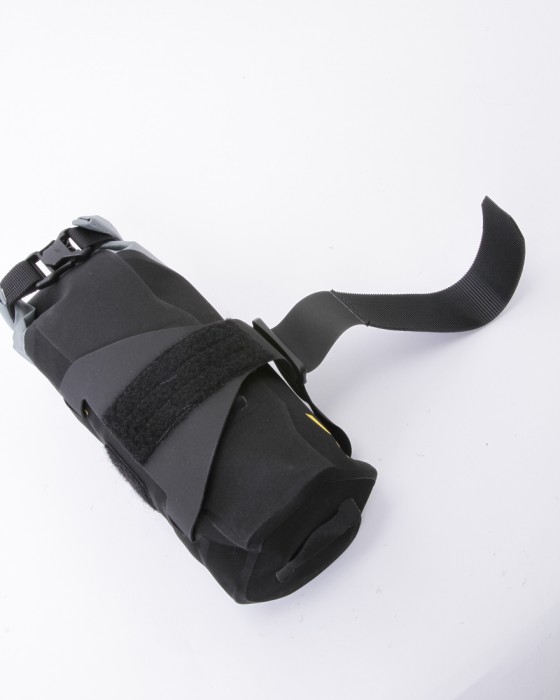 APIDURAダウンチューブバッグ 1.8L【BACKCOUNTRY DOWN TUBE PACK 1.8L】08l