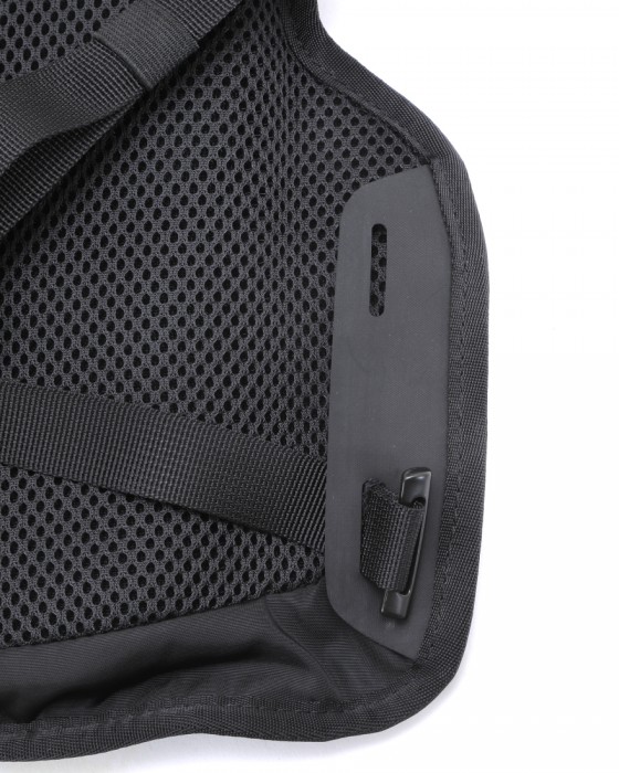 POCバックパックベスト【COLUMN VPD BACKPACK VEST】14l