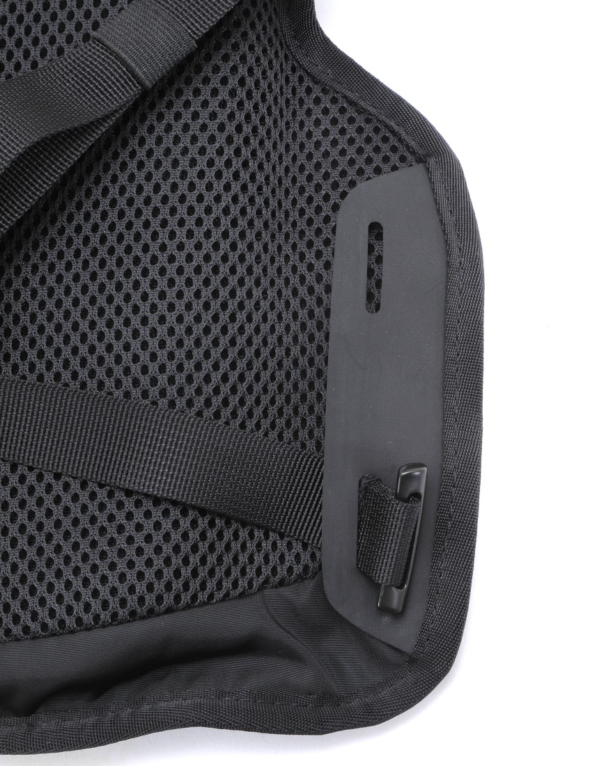 POCバックパックベスト【COLUMN VPD BACKPACK VEST】14l