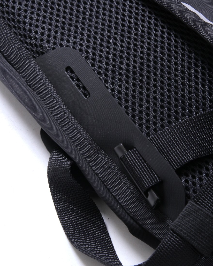 バックパック【COLUMN VPD BACKPACK 8L】｜POC（ポック）｜TOKYOlife