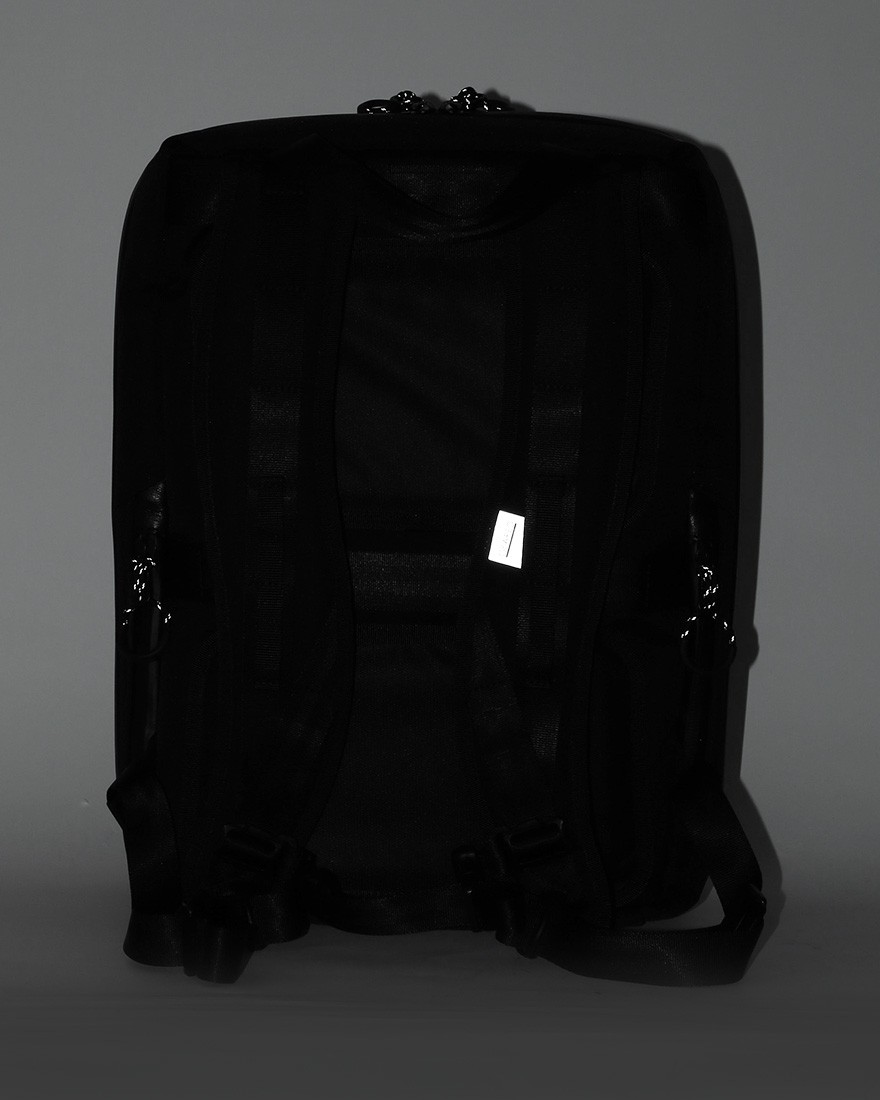 berufスクウェアトラベルデイパック【GEARED LINE/URBAN EXPLORER DURON/16L】09l