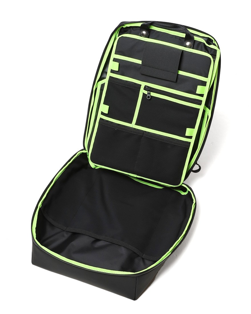 berufスクウェアトラベルデイパック【GEARED LINE/URBAN EXPLORER DURON/16L】12l