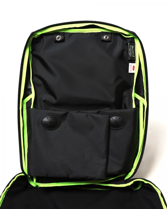 berufスクウェアトラベルデイパック【GEARED LINE/URBAN EXPLORER DURON/16L】16l