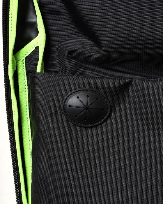 berufスクウェアトラベルデイパック【GEARED LINE/URBAN EXPLORER DURON/16L】17l