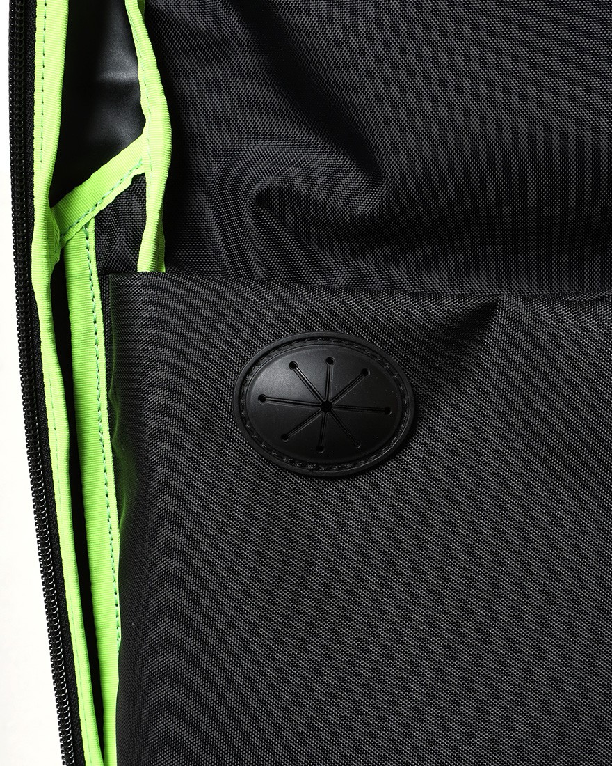 berufスクウェアトラベルデイパック【GEARED LINE/URBAN EXPLORER DURON/16L】17l