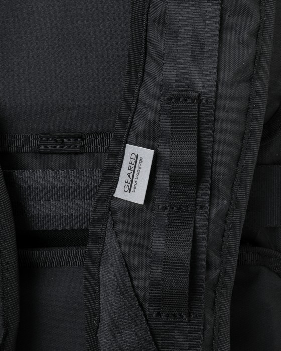 berufスクウェアトラベルデイパック【GEARED LINE/URBAN EXPLORER X-PAC/16L】11l