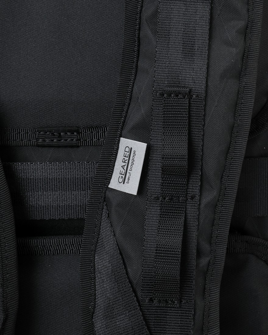 berufスクウェアトラベルデイパック【GEARED LINE/URBAN EXPLORER X-PAC/16L】11l