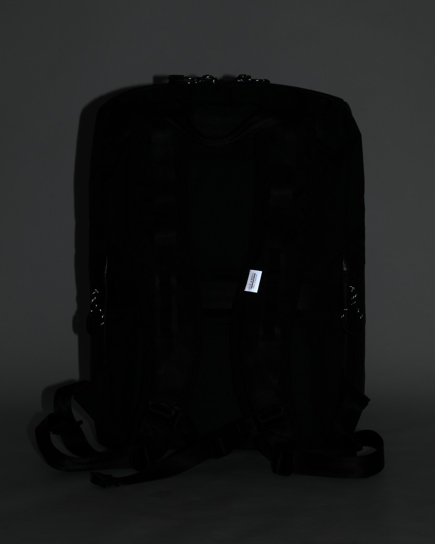 berufスクウェアトラベルデイパック【GEARED LINE/URBAN EXPLORER X-PAC/16L】12l