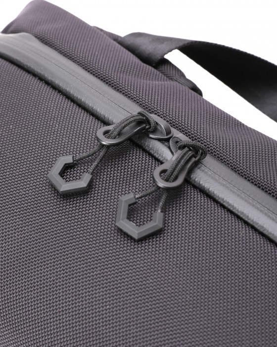 berufスクウェアトラベルデイパック 豊岡鞄®【URBAN EXPLORER 16 Ballistic Hollofil AIR™】06l