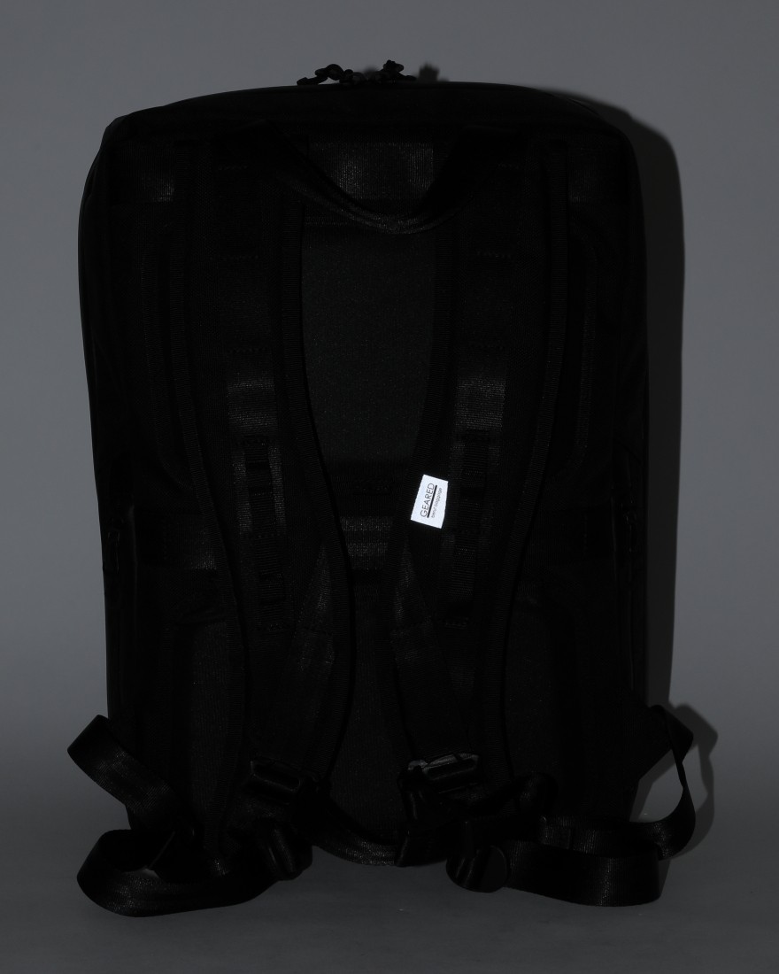 berufスクウェアトラベルデイパック 豊岡鞄®【URBAN EXPLORER 16 Ballistic Hollofil AIR™】09l