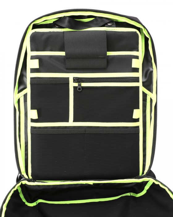 berufスクウェアトラベルデイパック 豊岡鞄®【URBAN EXPLORER 16 Ballistic Hollofil AIR™】20l