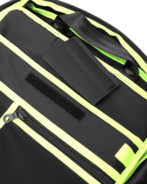 berufスクウェアトラベルデイパック 豊岡鞄®【URBAN EXPLORER 16 Ballistic Hollofil AIR™】21l