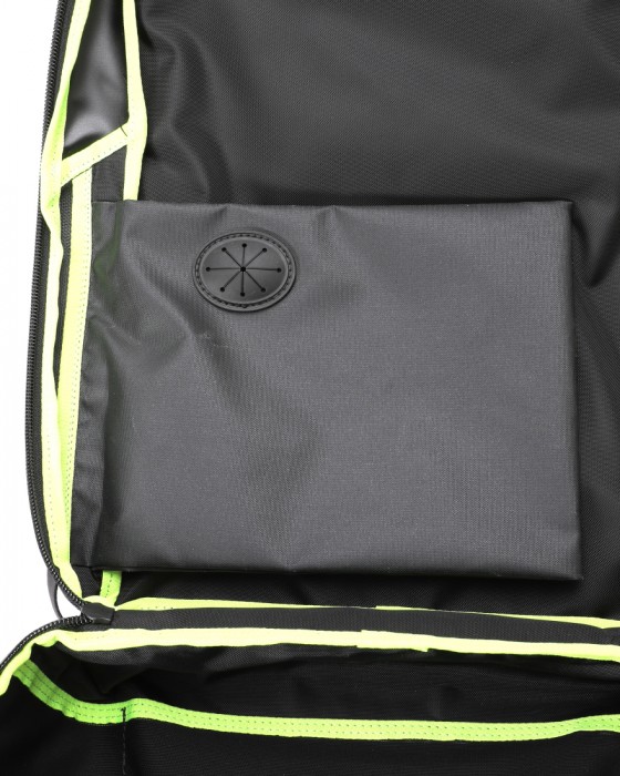 berufスクウェアトラベルデイパック 豊岡鞄®【URBAN EXPLORER 16 Ballistic Hollofil AIR™】25l