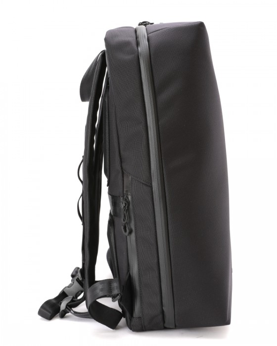 berufスクウェアトラベルデイパック 豊岡鞄®【URBAN EXPLORER 20 Ballistic Hollofil AIR™】03l
