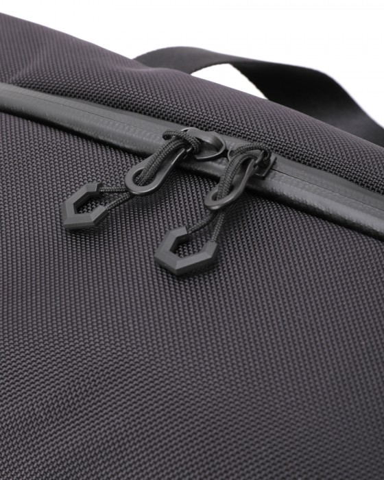 berufスクウェアトラベルデイパック 豊岡鞄®【URBAN EXPLORER 20 Ballistic Hollofil AIR™】07l