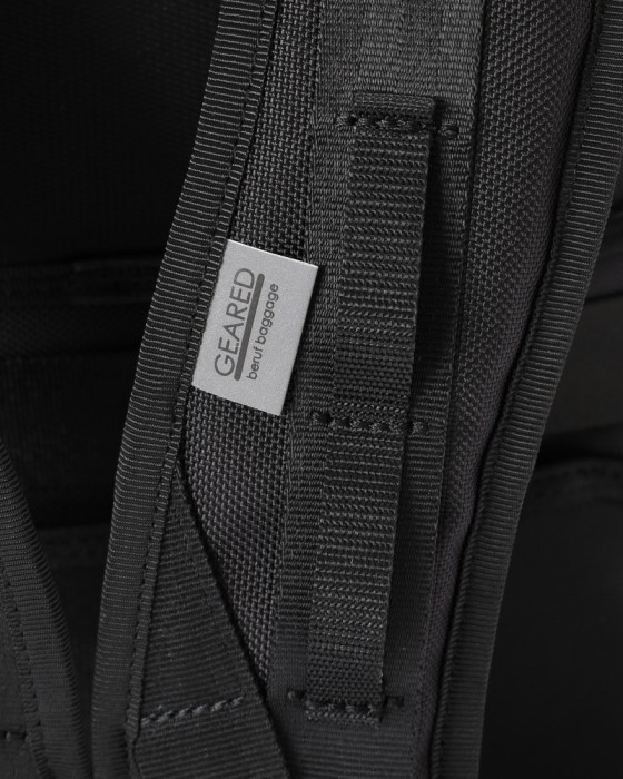 berufスクウェアトラベルデイパック 豊岡鞄®【URBAN EXPLORER 20 Ballistic Hollofil AIR™】11l