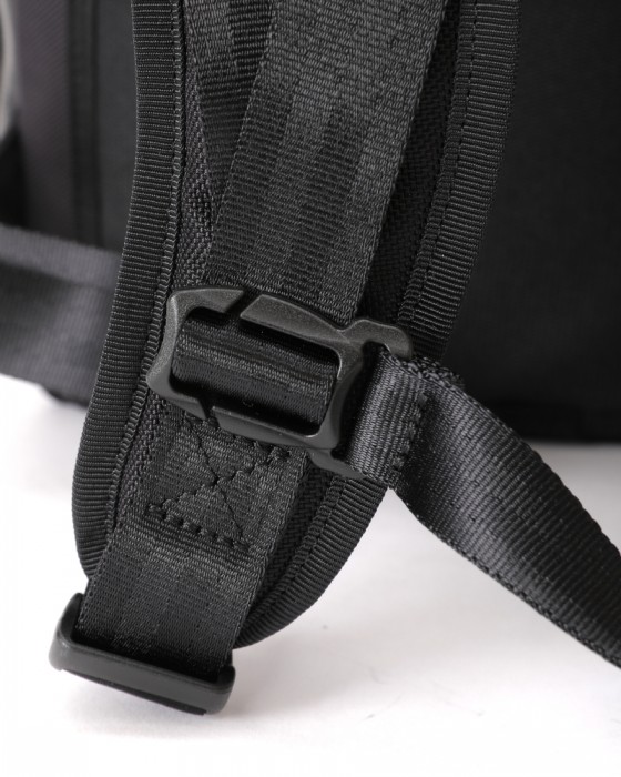 berufスクウェアトラベルデイパック 豊岡鞄®【URBAN EXPLORER 20 Ballistic Hollofil AIR™】12l