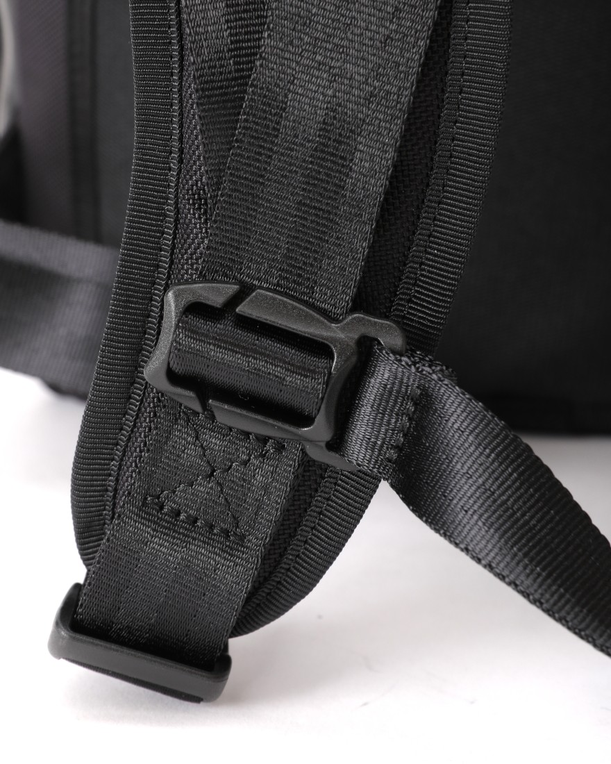 berufスクウェアトラベルデイパック 豊岡鞄®【URBAN EXPLORER 20 Ballistic Hollofil AIR™】12l