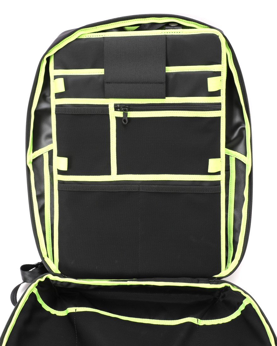 berufスクウェアトラベルデイパック 豊岡鞄®【URBAN EXPLORER 20 Ballistic Hollofil AIR™】18l