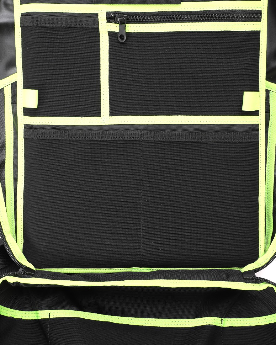 berufスクウェアトラベルデイパック 豊岡鞄®【URBAN EXPLORER 20 Ballistic Hollofil AIR™】19l