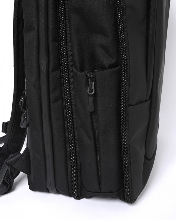 beruf容量可変バックパック【ULTIMATE 30+】13l