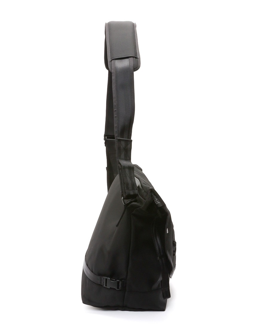 beruf baggageメッセンジャーバッグ L【HOBO 26 MESSENGER BAG LARGE/beruf baggage LOGO（ロゴ）】07l