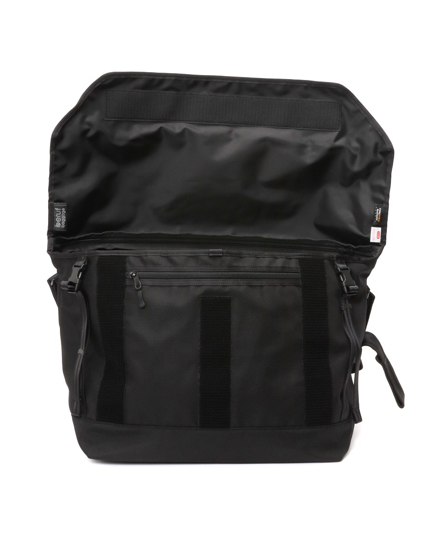 beruf baggageメッセンジャーバッグ L【HOBO 26 MESSENGER BAG LARGE/beruf baggage LOGO（ロゴ）】19l