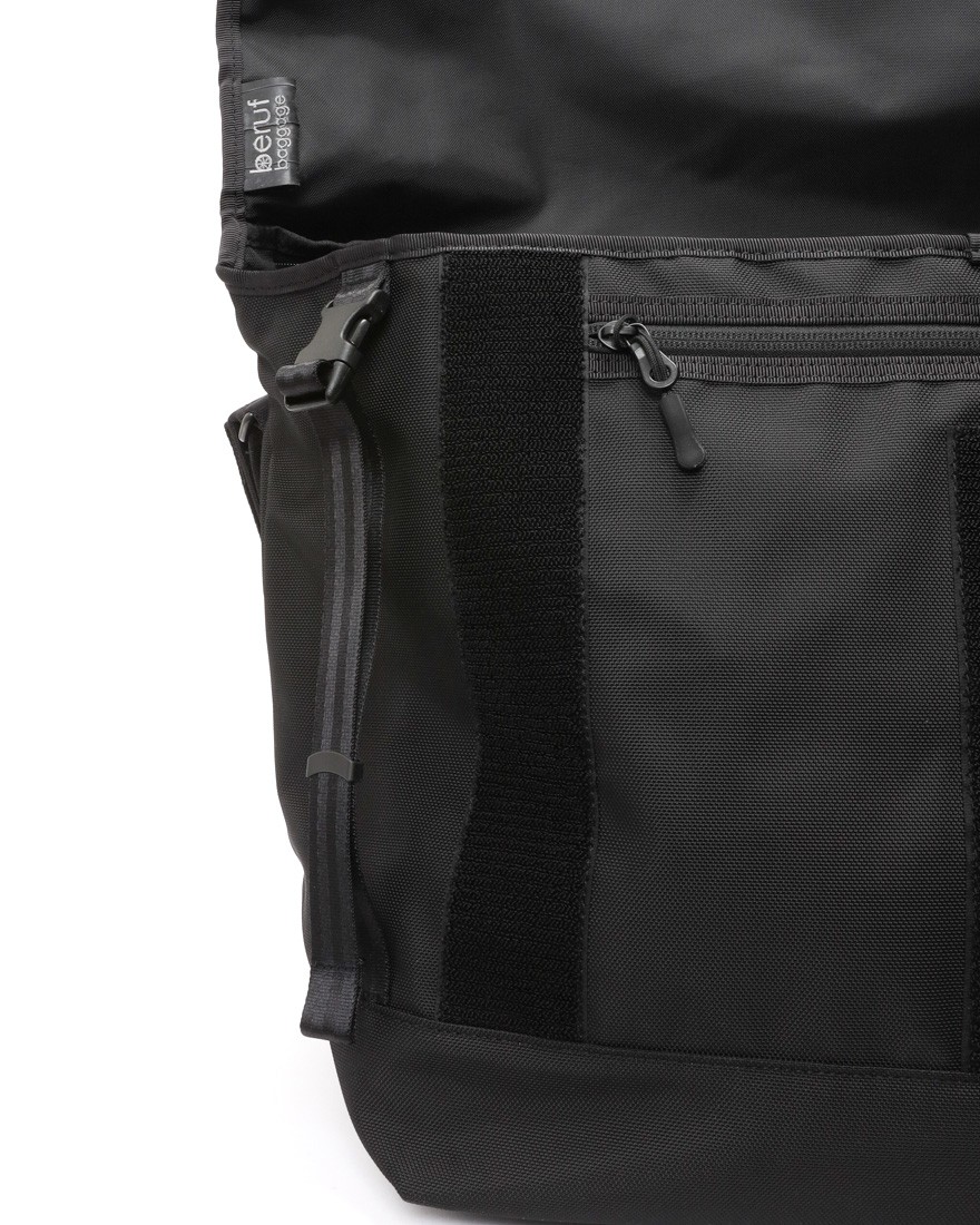 beruf baggageメッセンジャーバッグ L【HOBO 26 MESSENGER BAG LARGE/beruf baggage LOGO（ロゴ）】22l