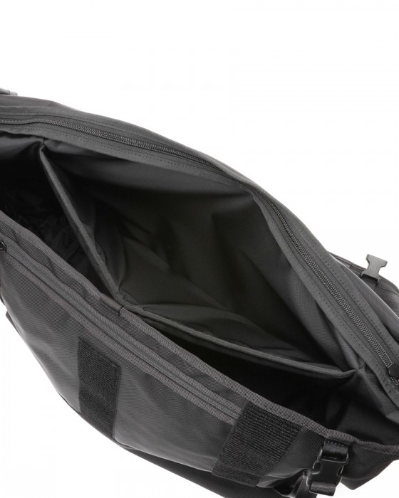 beruf baggageメッセンジャーバッグ L【HOBO 26 MESSENGER BAG LARGE/beruf baggage LOGO（ロゴ）】26l