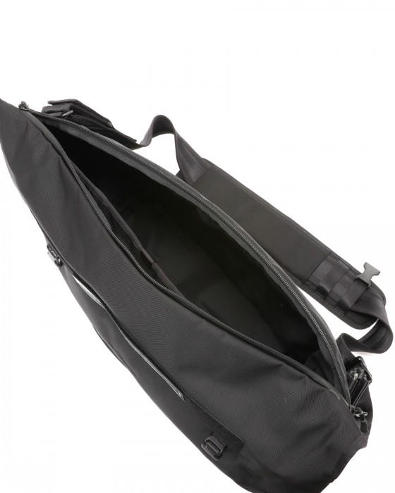 beruf baggageメッセンジャーバッグ L【HOBO 26 MESSENGER BAG LARGE/beruf baggage LOGO（ロゴ）】27l
