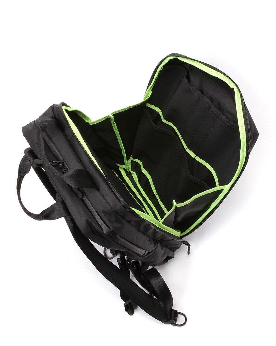 berufスクウェアトラベルデイパック【URBAN EXPLORER NARROW 17L X-pac®】18l
