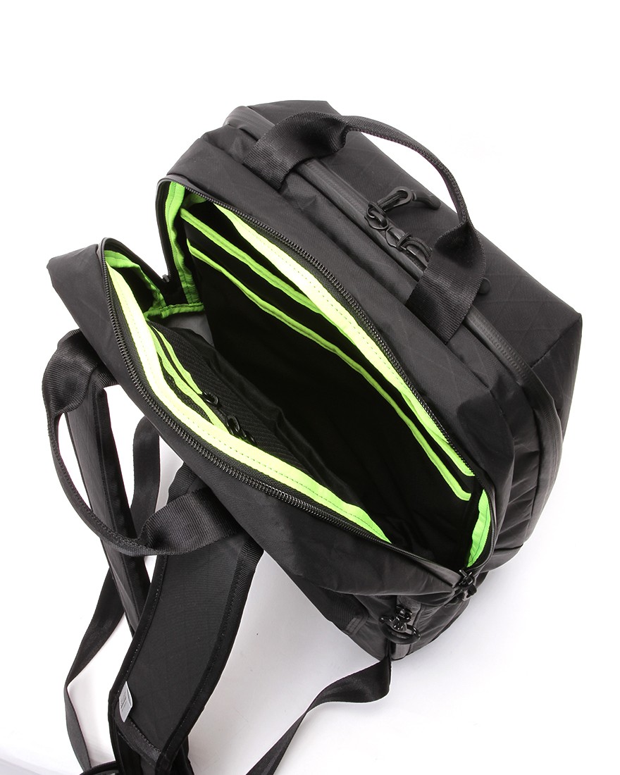 berufスクウェアトラベルデイパック【URBAN EXPLORER NARROW 17L X-pac®】20l