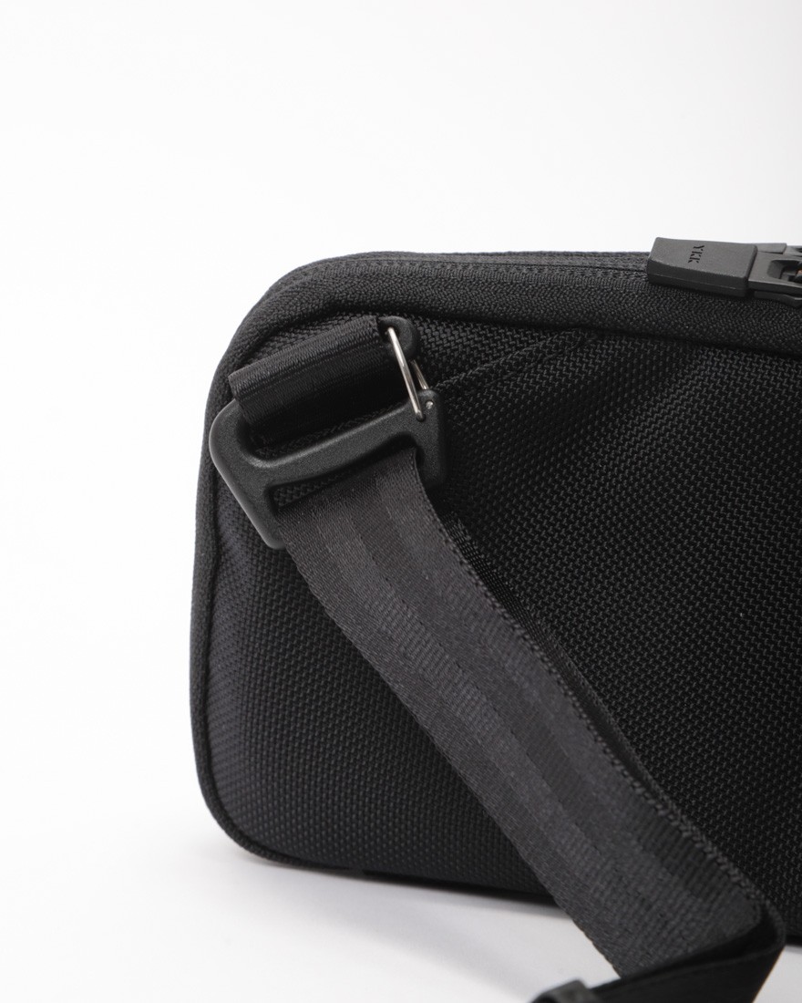 beruf baggage防水レザー ウォレットポーチ【URBAN EXPLORER MINI】11l