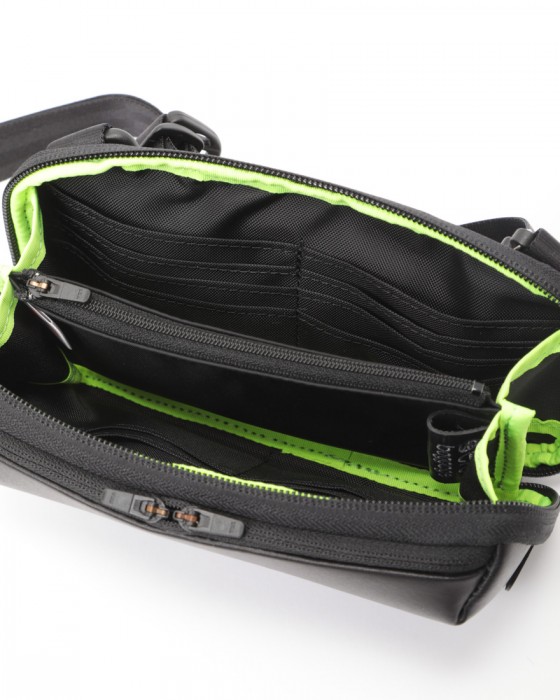 beruf baggage防水レザー ウォレットポーチ【URBAN EXPLORER MINI】15l