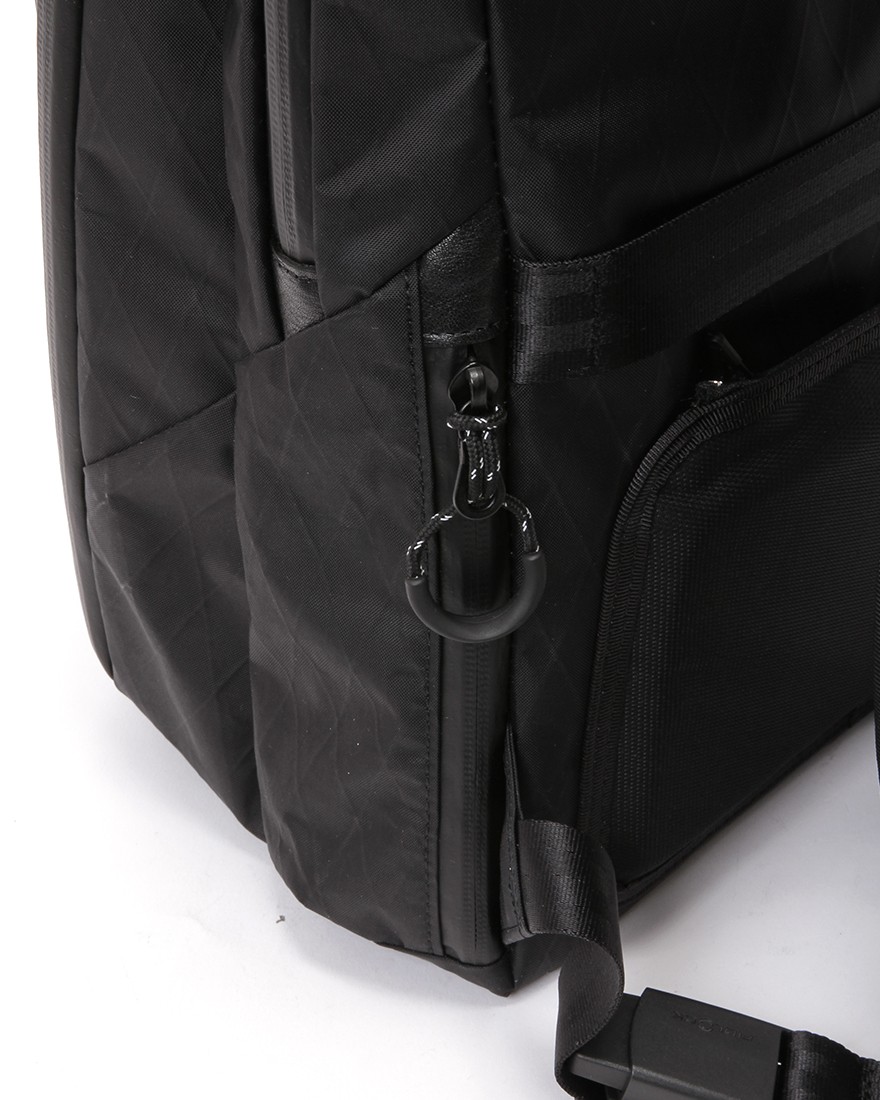 beruf スクウェアトラベルデイパック【URBAN EXPLORER PRO 24L X-pac®】10l