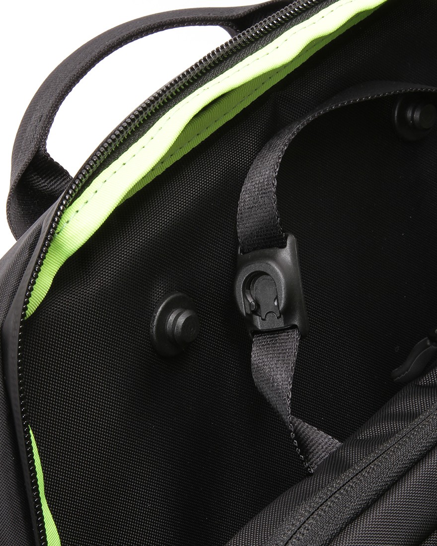 beruf スクウェアトラベルデイパック【URBAN EXPLORER PRO 24L X-pac®】24l